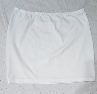 Falda blanca elástica