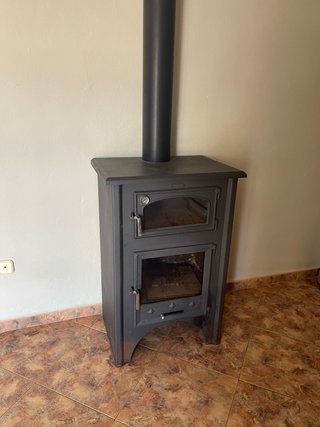Chimenea de leña con horno