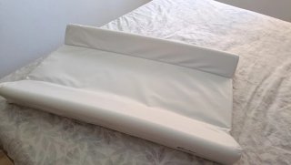 Bañera bebé JOU con termómetro regalo cambiador