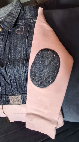 Felpa bambina rosa e jeans