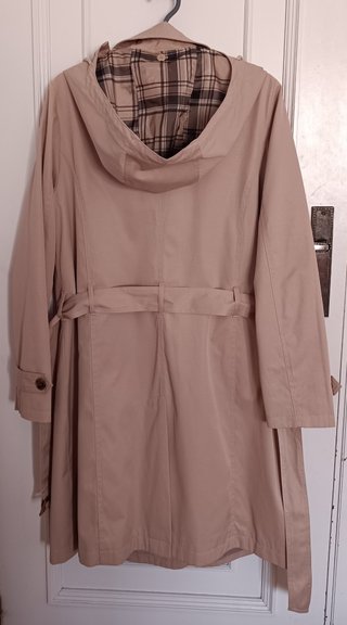 Gabardina C&A Beige con Capucha