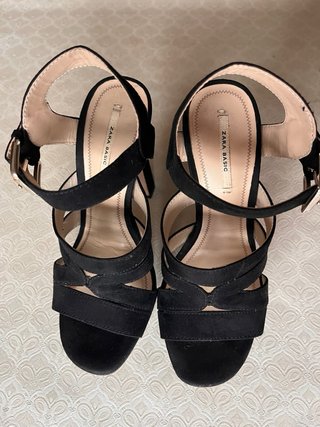 Sandalias de tacón negras