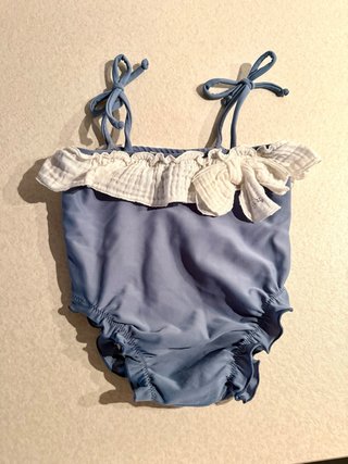Bañador Nanos niña volantes blanco