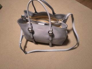 Bolso Coccinelle gris piel casi nuevo