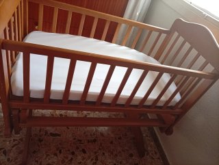 Cuna Mecedora Madera con Colchón