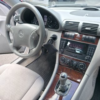 Mercedes-Benz Clase C 2004