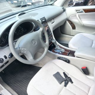 Mercedes-Benz Clase C 2004