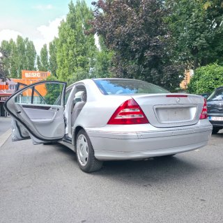Mercedes-Benz Clase C 2004