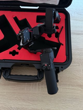 DJI RS 3 Mini Ronin + Maleta Rígida Lekufee