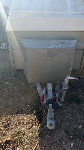 Remolque Carro Gris con Rueda de Repuesto