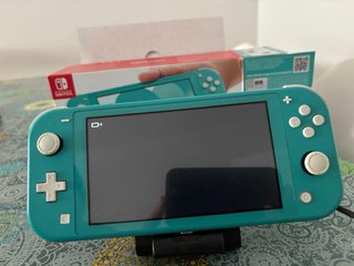 Nintendo Switch Lite Verde + Accesorios