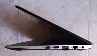 ASUS Vivobook S300CA Intel Core i3
