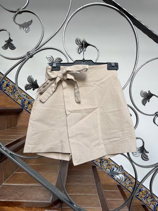 Falda pantalón beige lazo