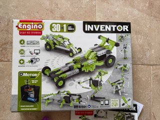 Juego construconstrucción Engino Inventor 30 motor