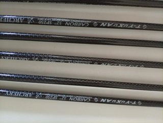12 Flechas Carbono 3K 32 pulgadas spine 250