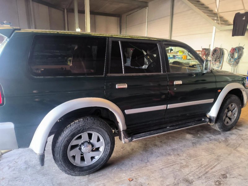 Mitsubishi Montero 2003 - foto 1