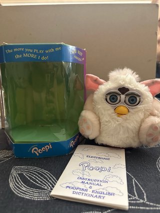 Poopi (Furby imitación)