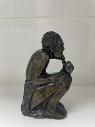 Escultura tallada en piedra verdita. Rhodesia 1975
