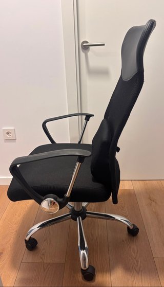Silla de Oficina Ergonómica Negra - No hago envíos
