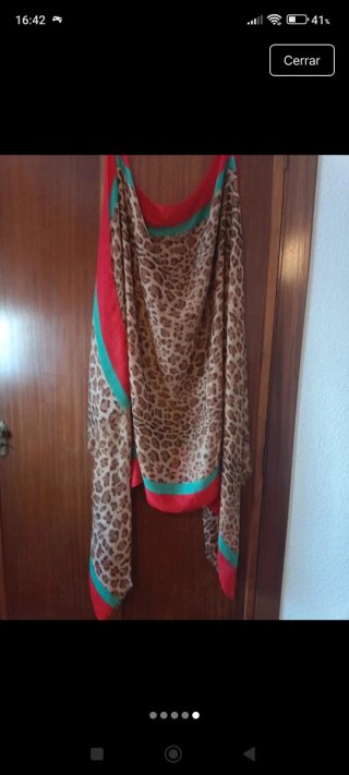 Pañuelo estampado leopardo con bordes
