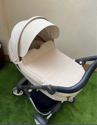 Passeggino Stokke Trailz completo, con ovetto, seggiolino e accessori, in ottime condizioni.