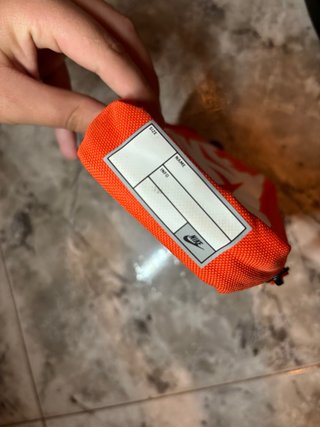 Estuche Nike Naranja