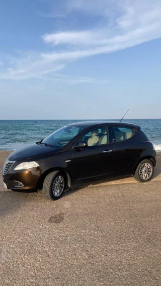Lancia Ypsilon 2013