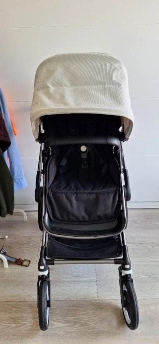 Carrito Bugaboo Fox 3 comprado año 2023