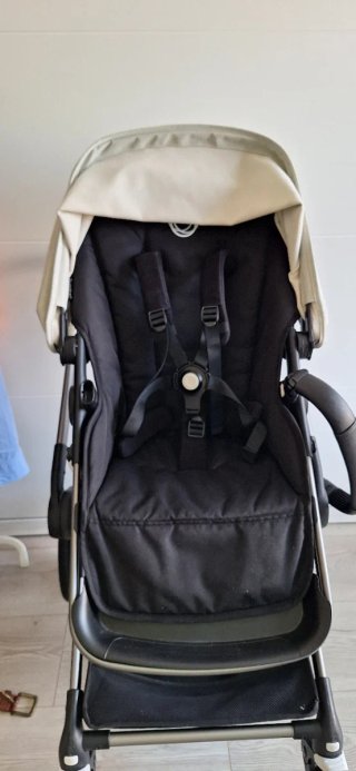Carrito Bugaboo Fox 3 comprado año 2023
