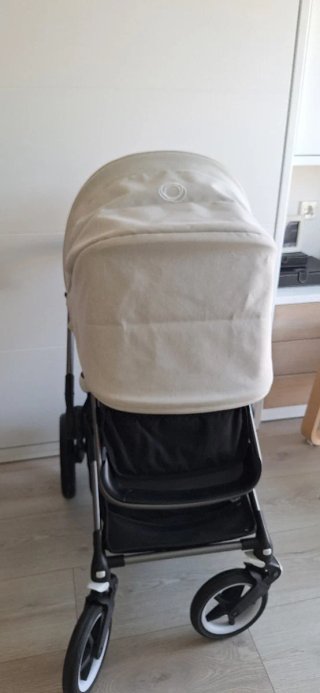 Carrito Bugaboo Fox 3 comprado año 2023