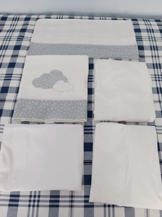 Juego sábanas minicuna nubes