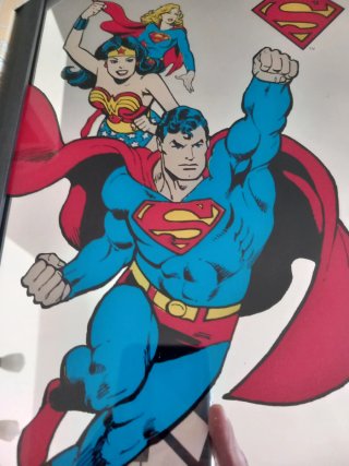 Specchio con cornice superman