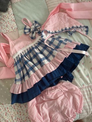 Vestido, capota y braguita niña