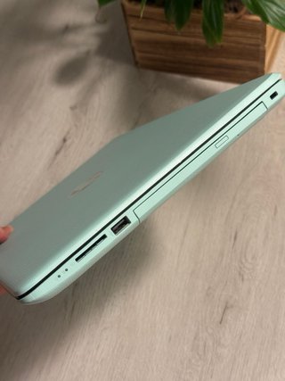 Ordenador HP verde