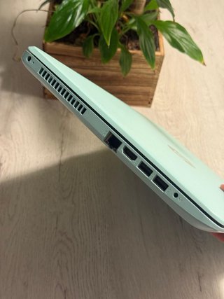 Ordenador HP verde