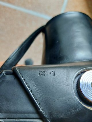 Custodia Nikon CH 1 in pelle rigida