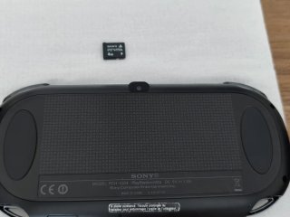 Sony PSVita Negra + Tarjeta Memoria 4GB
