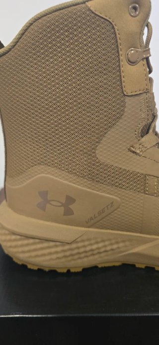 Botas Under Armour bege/castanho