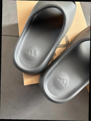 Adidas Yeezy Slide Granite Talla 43