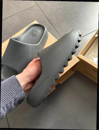 Adidas Yeezy Slide Granite Talla 43