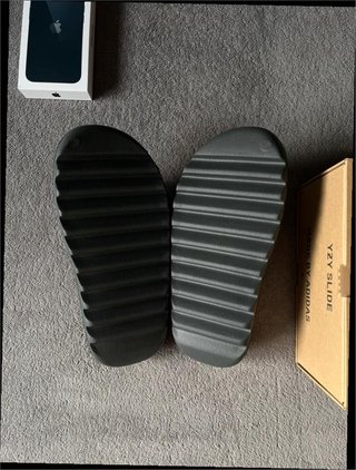 Adidas Yeezy Slide Granite Talla 44.5
