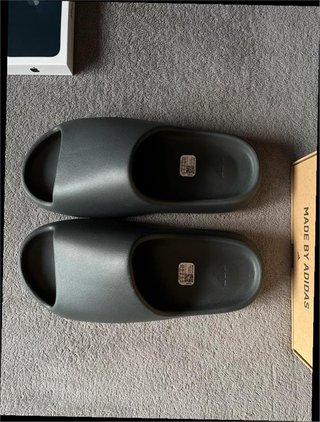 Adidas Yeezy Slide Granite Talla 44.5