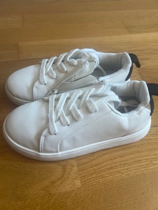 Zapatillas Zara niño talla 28 blancas
