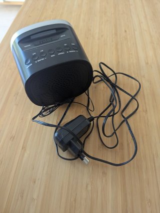 Radio despertador Grundig SCN130