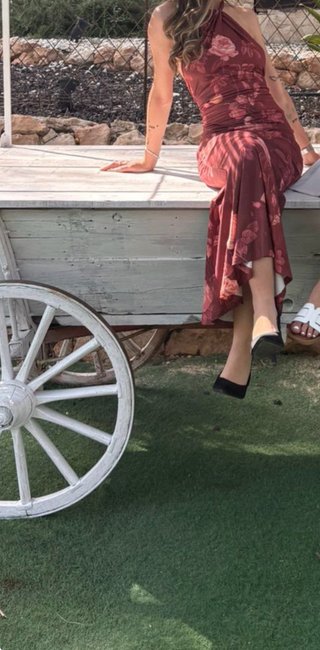 Vestido Shein floral rosa y rojo