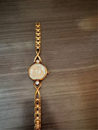 Reloj Oriflame Dorado Mujer