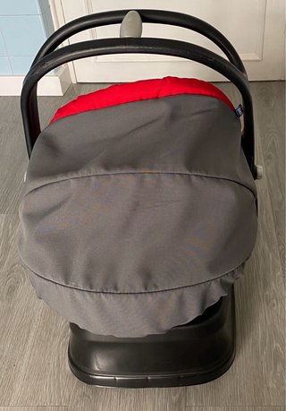 Maxicosi Chicco en perfecto estado y regalo bañera