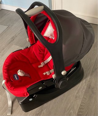 Maxicosi Chicco en perfecto estado y regalo bañera