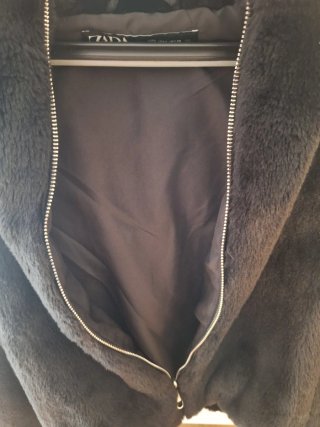 Cazadora pelo negra Zara talla L
