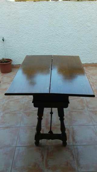 Mesa madera maciza y forja + 2 sillas
